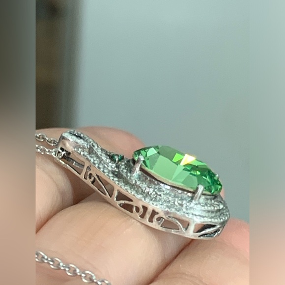 Signed STS 925 Sterling Silver Light Peridot Green Crystal Rhinestone Pendant - Picture 9 of 16